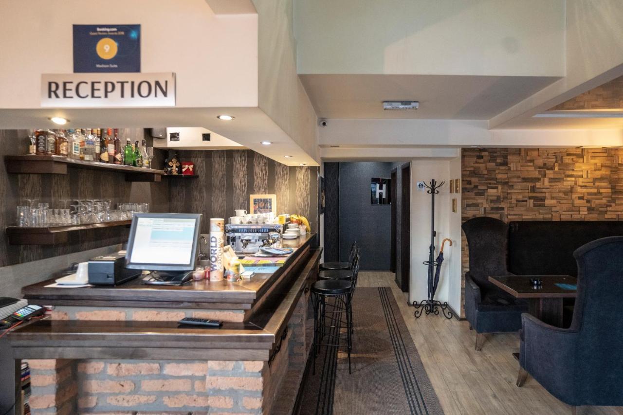 Madison Inn Suites - Wilson'S Square Belgrado Exterior foto
