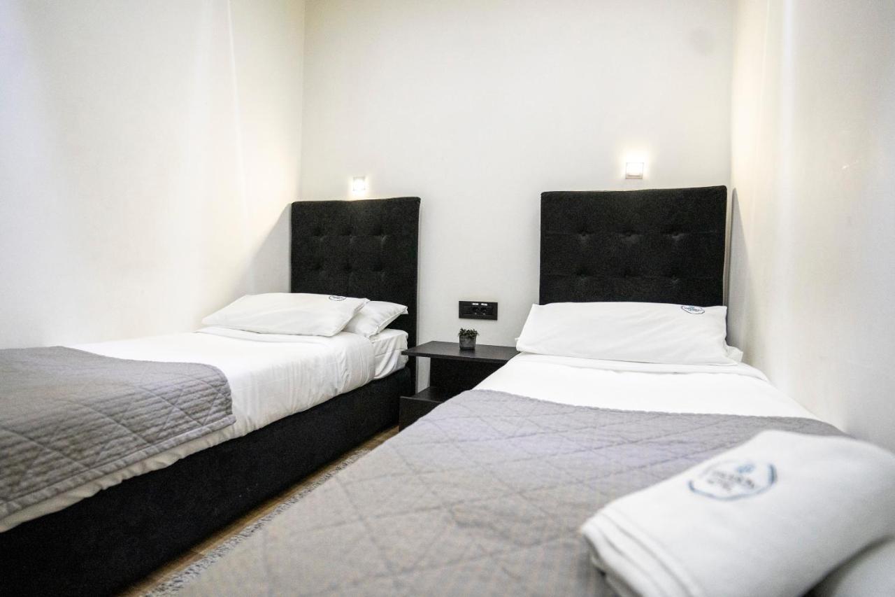 Madison Inn Suites - Wilson'S Square Belgrado Exterior foto